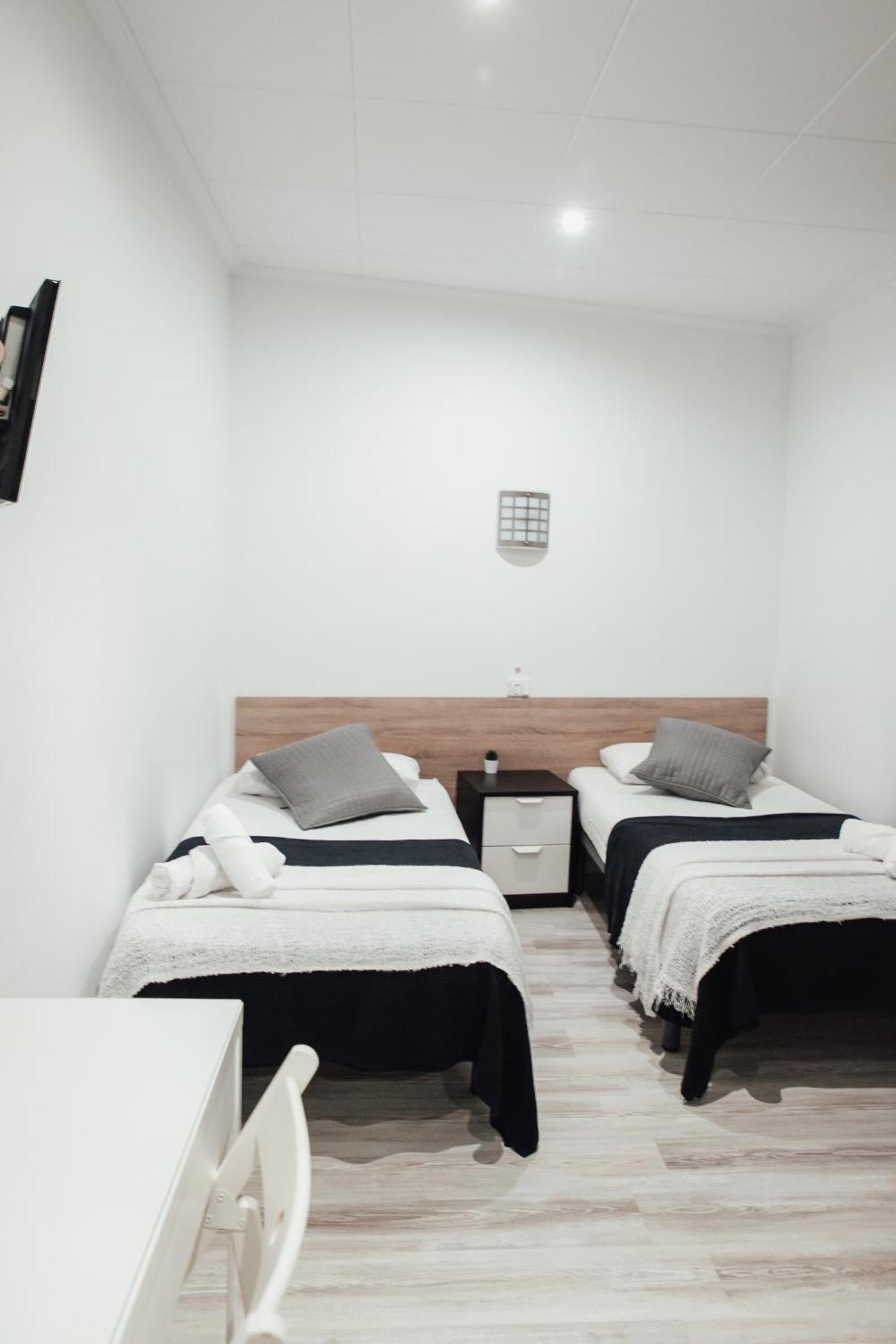 Hostal Ruta De Francia برشلونة المظهر الخارجي الصورة