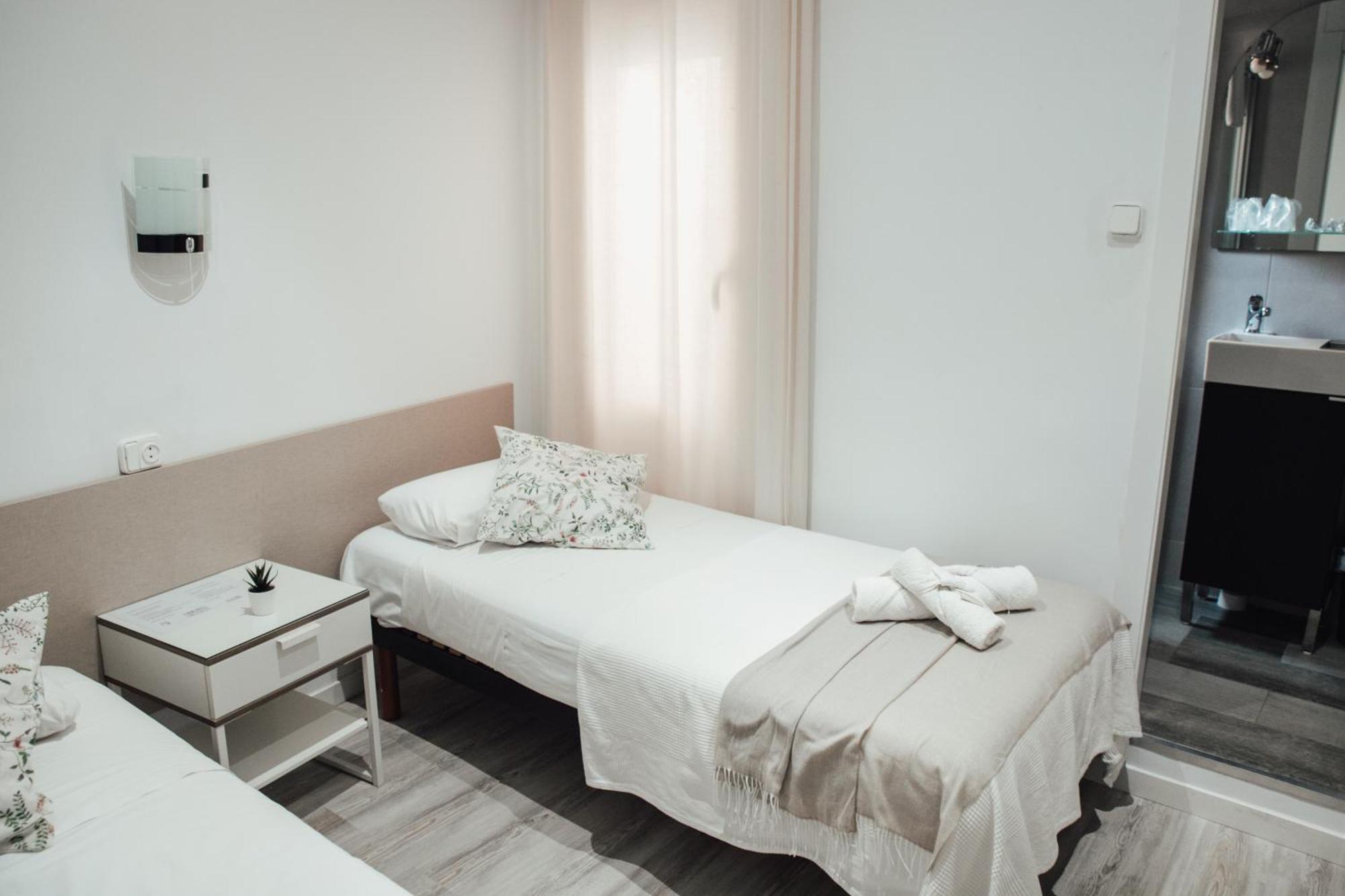 Hostal Ruta De Francia برشلونة المظهر الخارجي الصورة