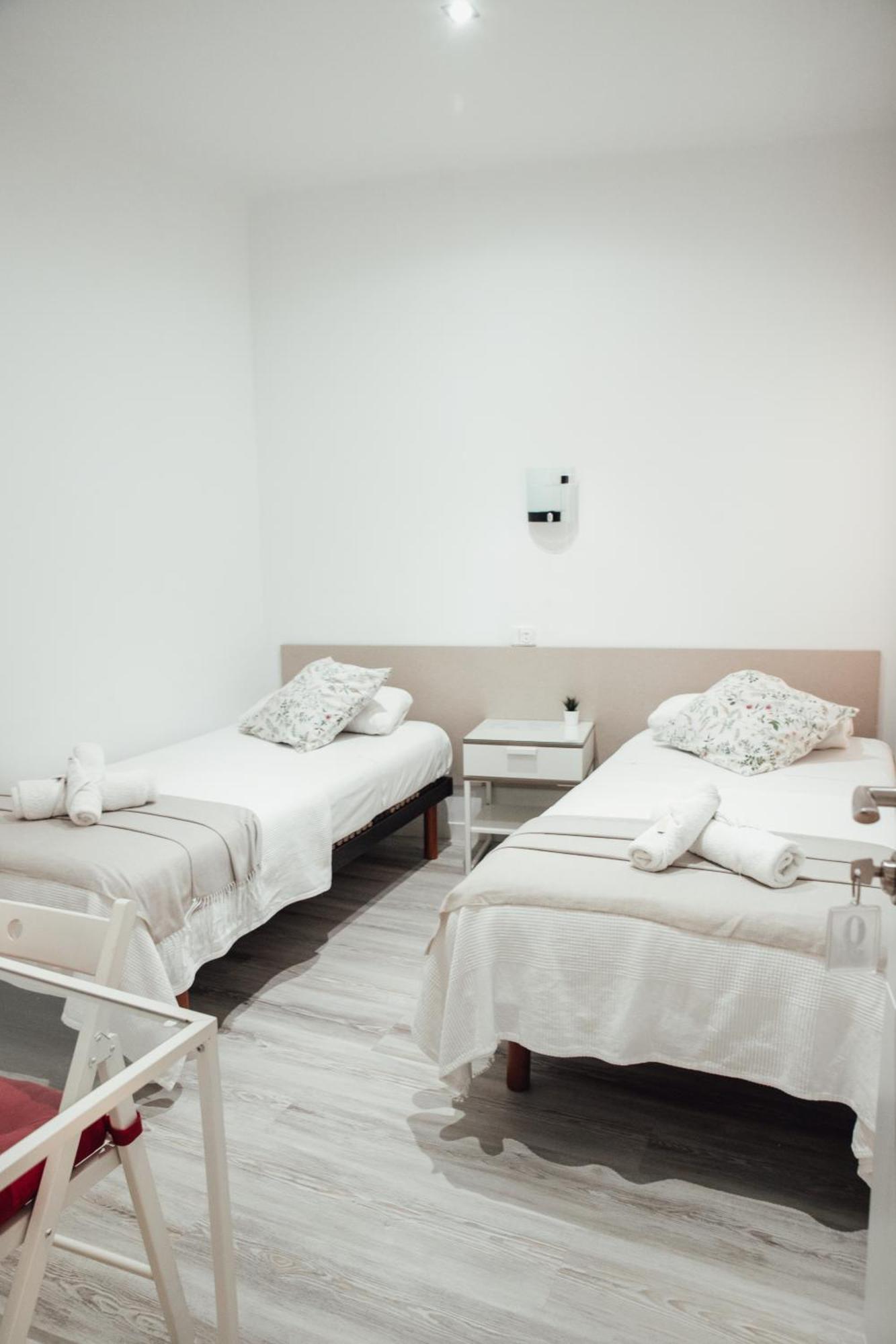 Hostal Ruta De Francia برشلونة المظهر الخارجي الصورة
